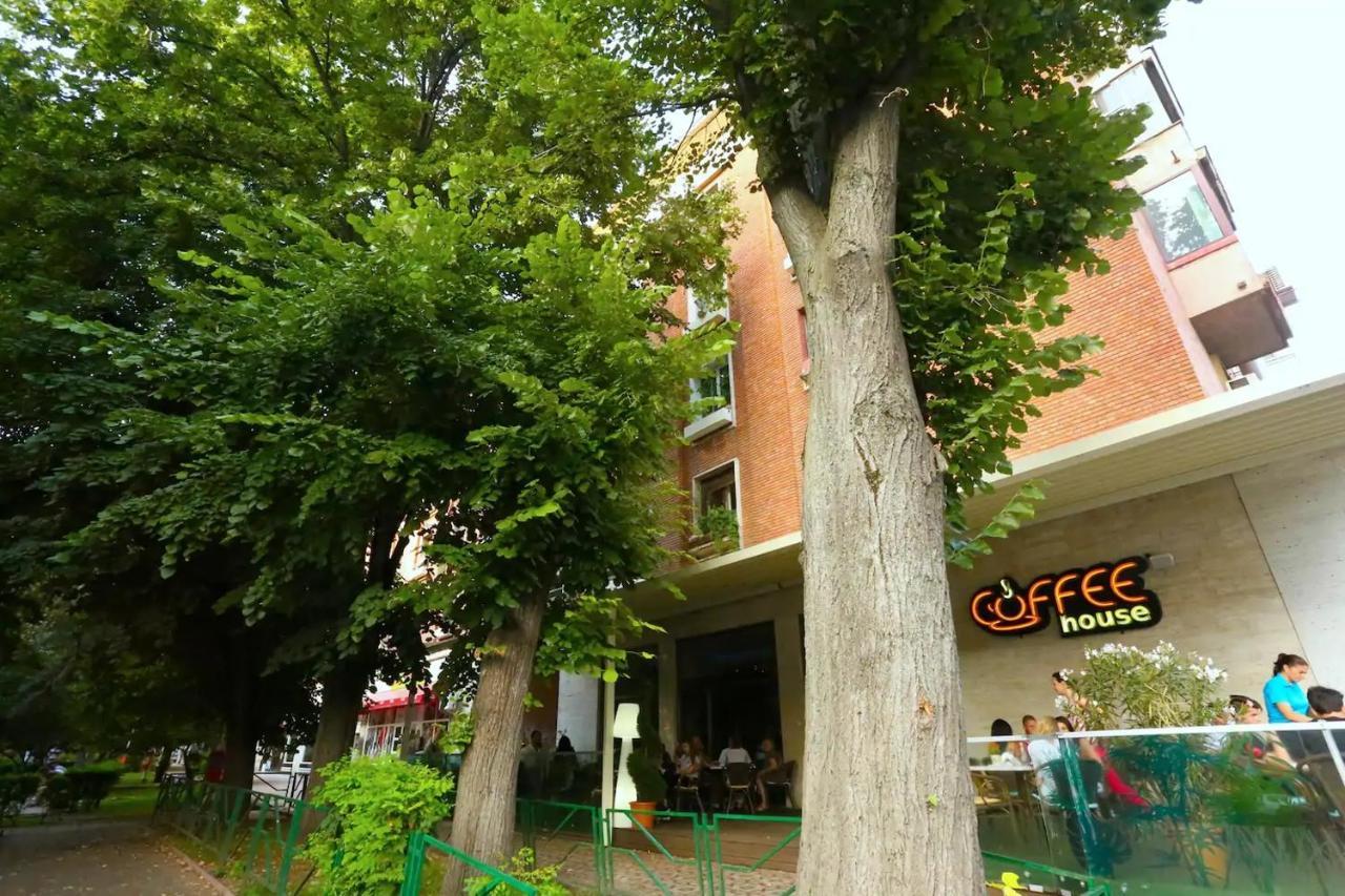 Ceronav Citycenter Galati, Disscount On Google! Lejlighed Eksteriør billede